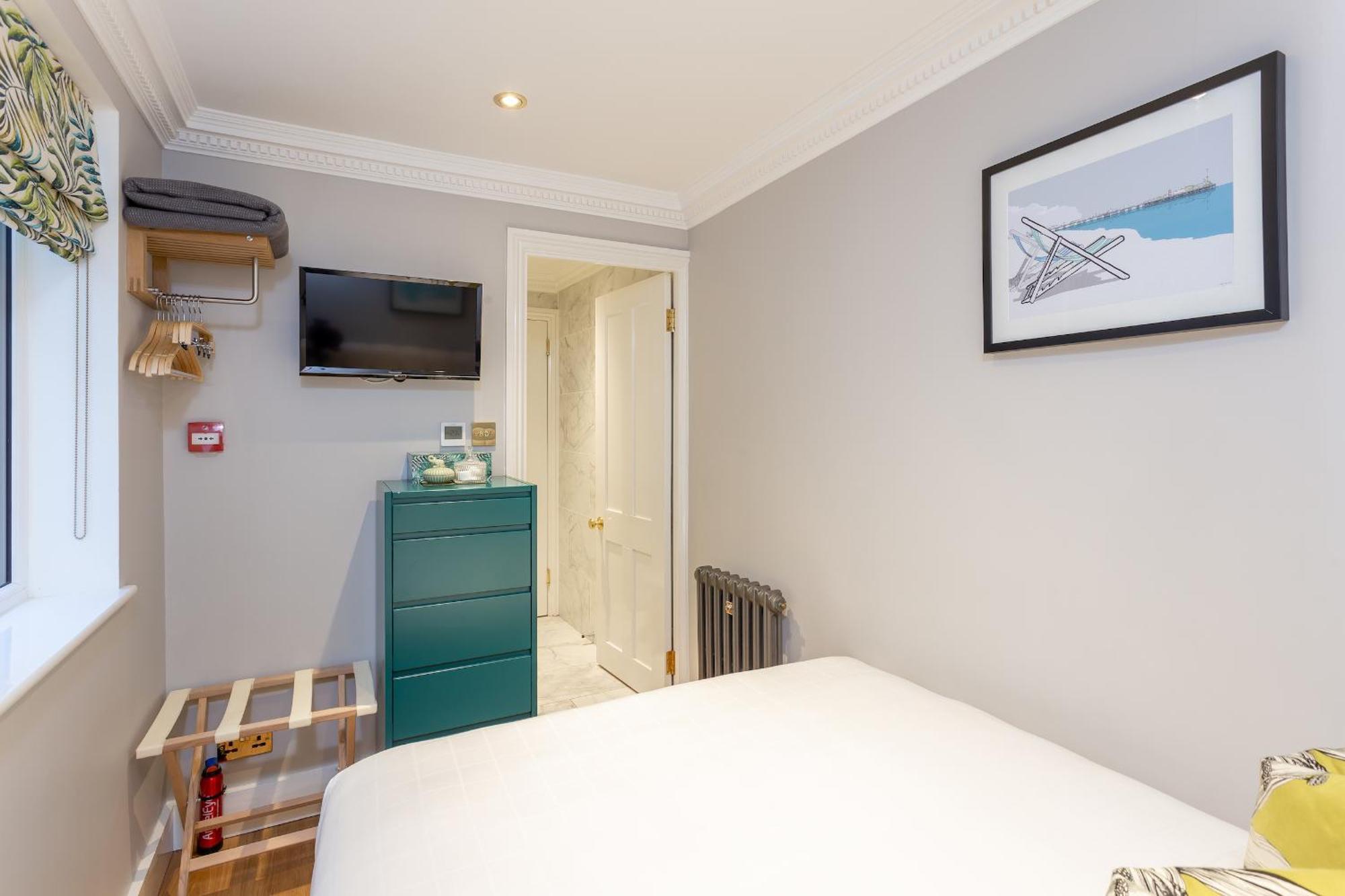 Beaches Brighton - Luxury Seafront Accommodation Екстериор снимка